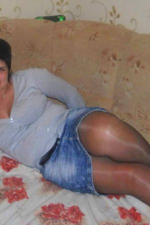 Qui veut partager un moment chaud à Perpignan ? Béatrice - rencontre-Ronde-Perpignan
