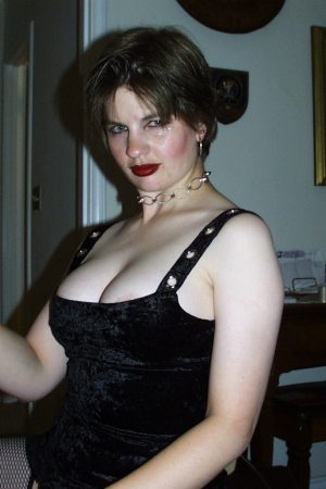 Un brin de folie à 58 ans Lydia - rencontre-Cougar-Saint-Maur-des-Fossés